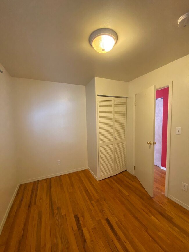 Foto del edificio - 1931 Fairwood Ln