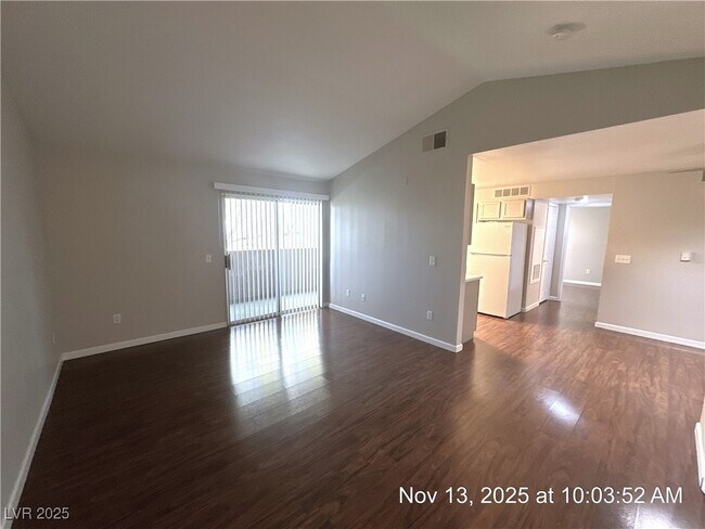 Foto del edificio - 231 W Horizon Ridge Pkwy