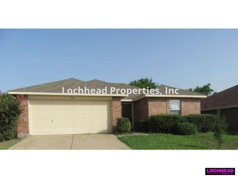 FOUR BEDROOM IN TERRELL*****