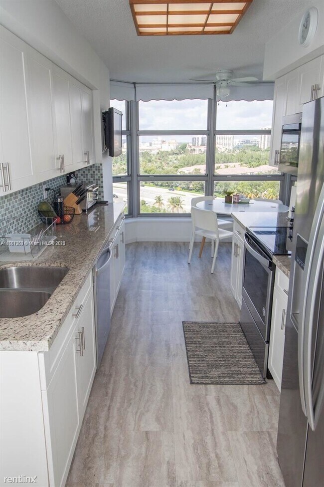 Building Photo - 3 br, 2 bath House - 3500 Mystic Pointe Dr...