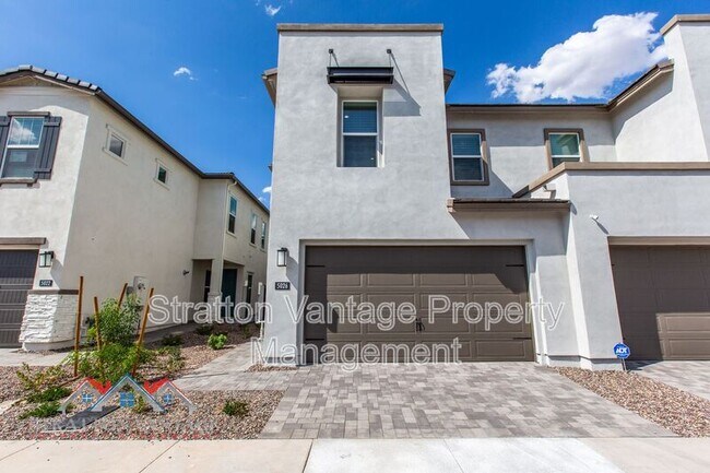 Foto del edificio - 5026 E Hartford Ave