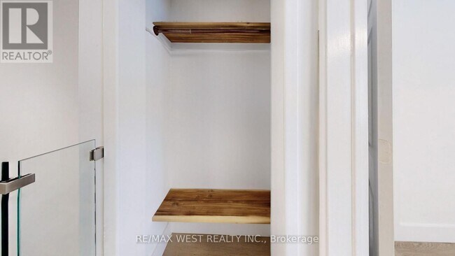 Building Photo - 109 Connolly St