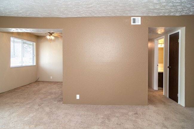 Interior Photo - Cottonwood Apartments