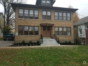 Building Photo - 333 S Peterson Ave