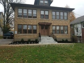 Building Photo - 333 S Peterson Ave