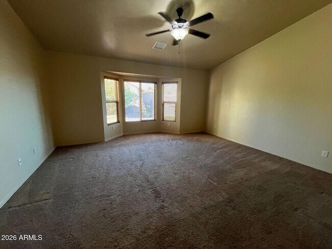 Foto del edificio - 3263 Red Leaf Ln