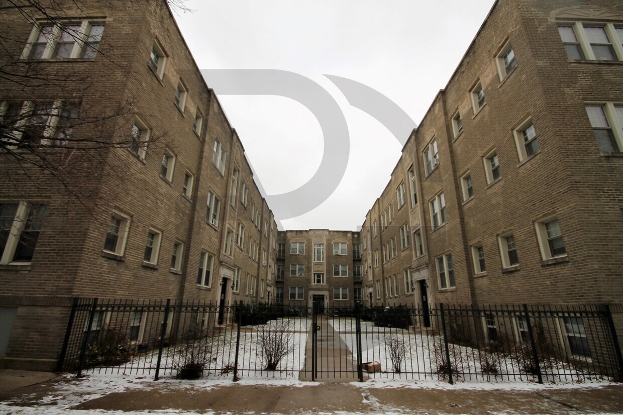 Primary Photo - 5103 N Winchester Ave