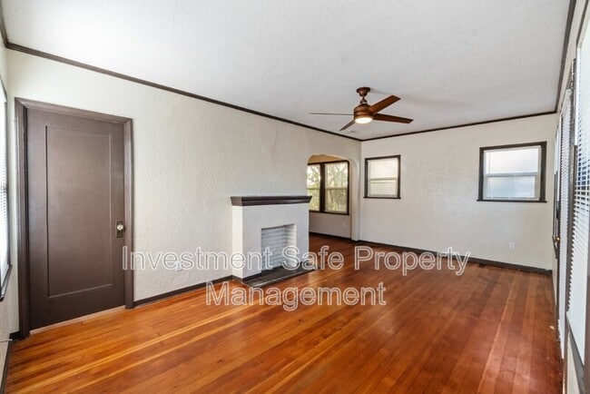Foto del edificio - 3787 1/2 Park Blvd
