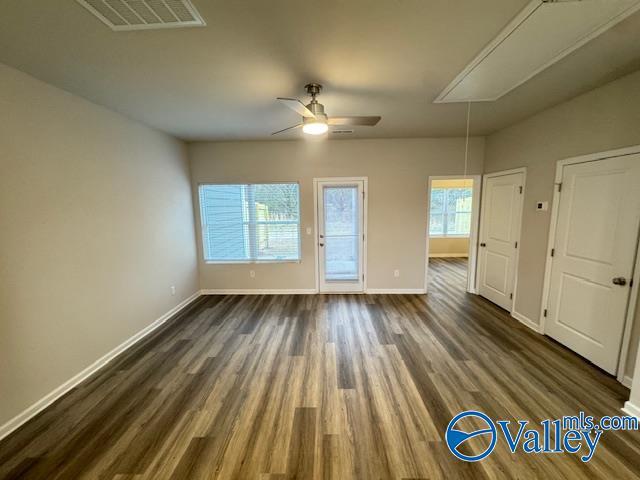 Foto del edificio - 132 Foster Wy Dr