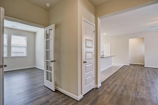 Building Photo - 18215 Alora Springs Trace