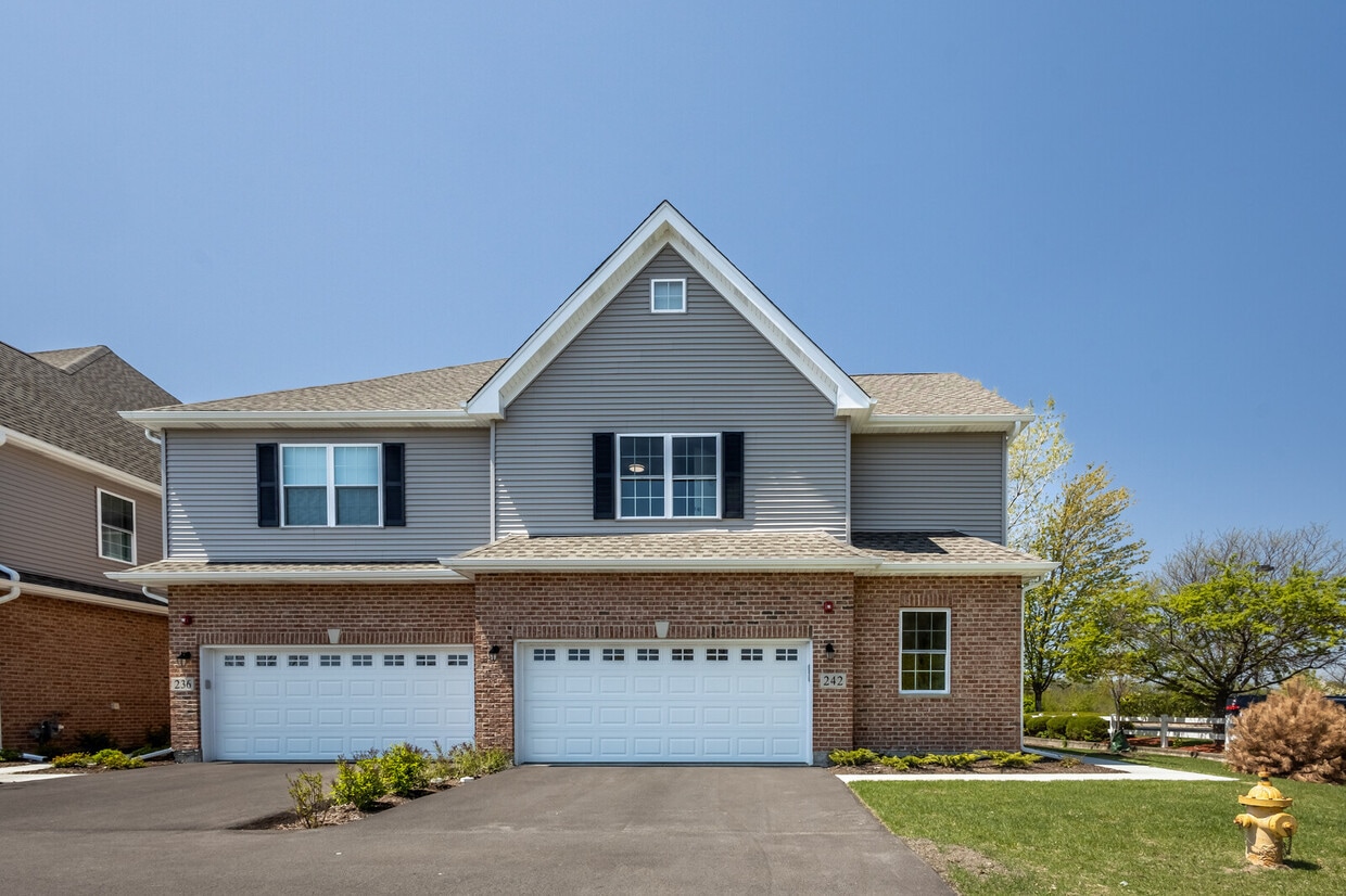 242 Auburn Hills Ln, Addison, IL 60101 Townhome Rentals in Addison IL