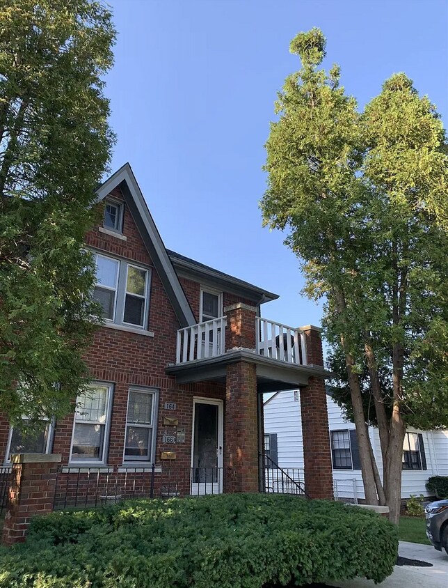 Front of house and balcony - 164 Jewell St