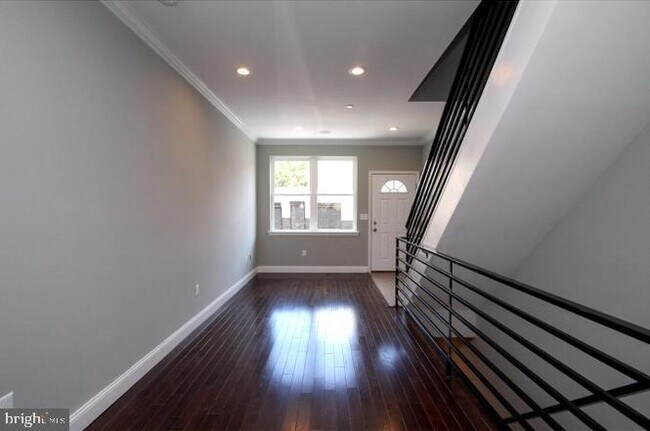 Building Photo - 1252 S 20th St