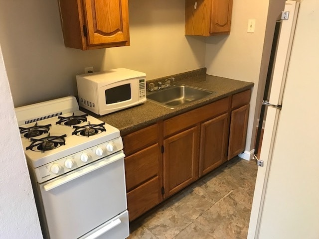 Building Photo - 7 Linn St