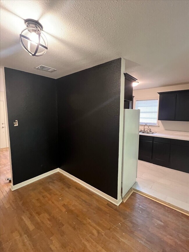 Foto del edificio - 265 W Hartel St