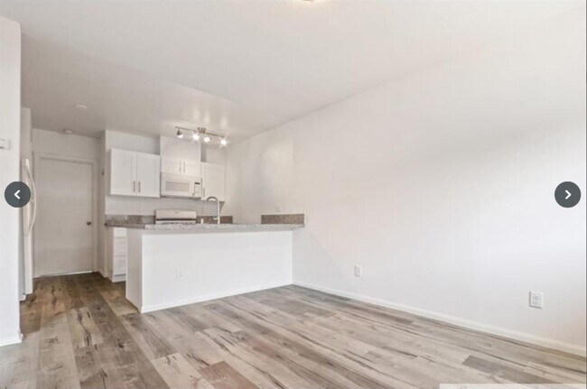 Foto del edificio - 1040 W 91ST ST