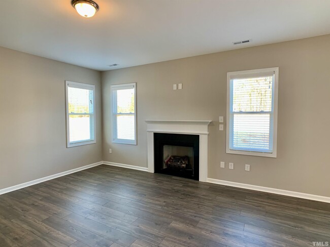 Building Photo - 112 Henhouse Ct
