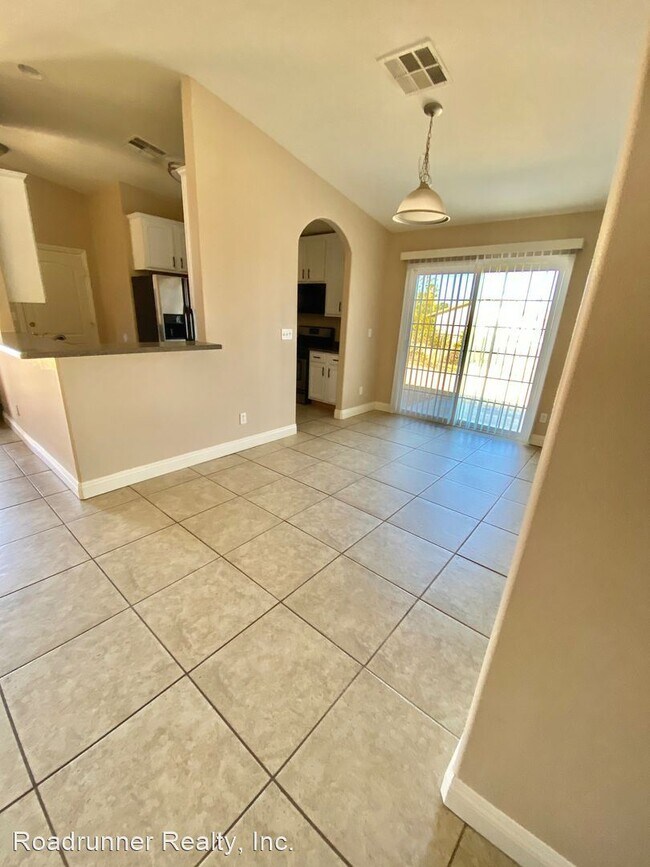 Building Photo - 3 br, 2 bath House - 5553 Baileya Ave