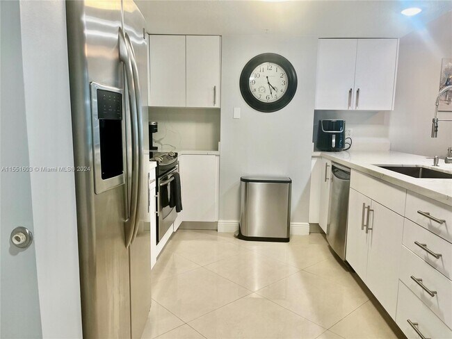 Foto del edificio - 1800 N Bayshore Dr