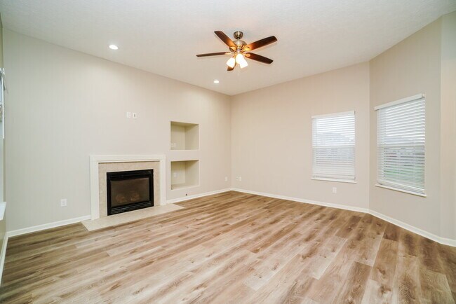 Foto del edificio - 1272 Poplar Creek Ct