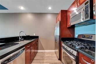 Building Photo - 4575 Dean Martin Dr
