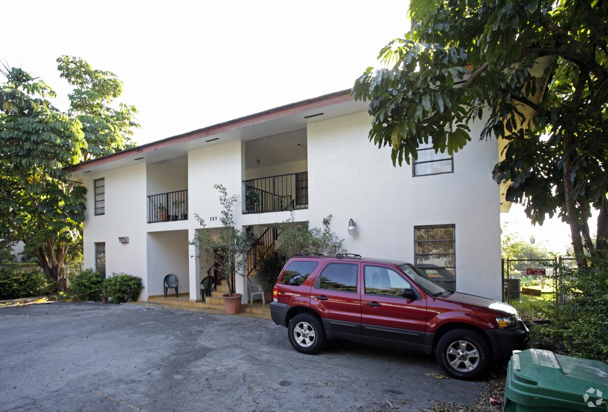 Foto del edificio - 101 Grand Canal Dr