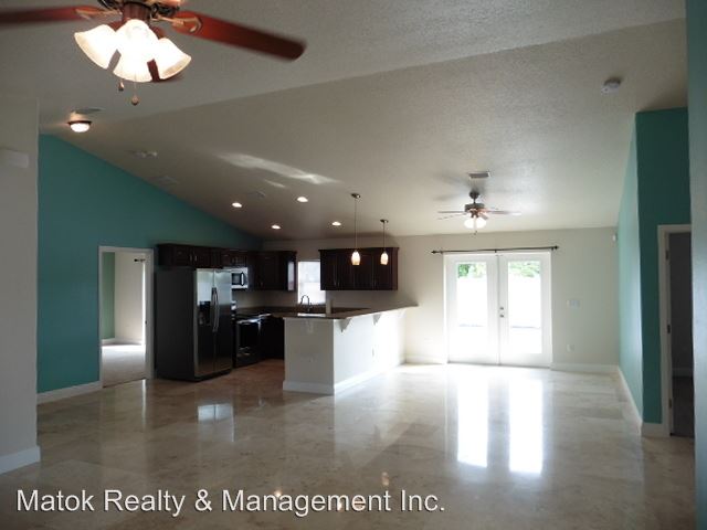 Building Photo - 5 Sand Dollar Dr