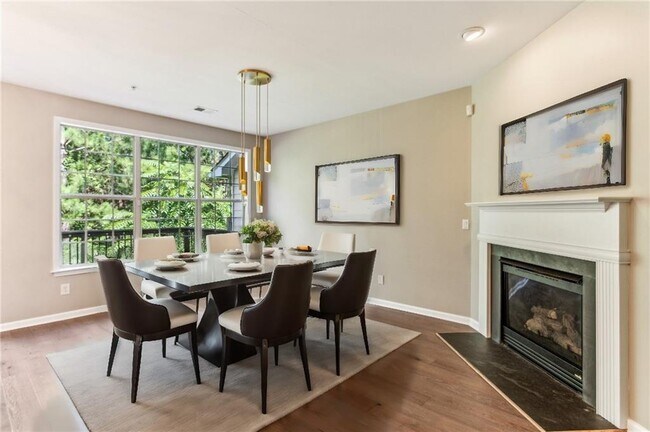 Foto del edificio - 4732 Creekside Villas Way