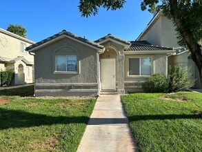 Building Photo - 441 Sunland Dr