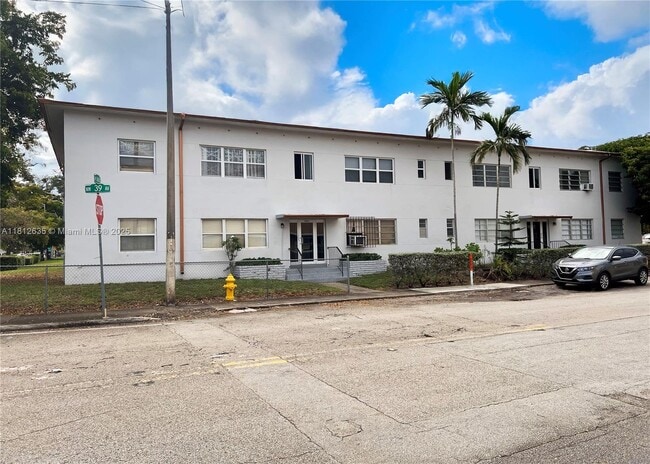 Foto del edificio - 3901 W Flagler St