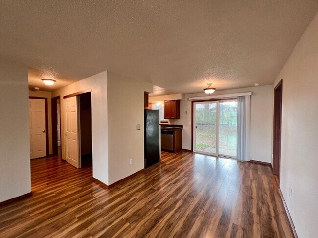 Building Photo - PENDING APPLICATION; Rambler w/ W/S/G Incl...