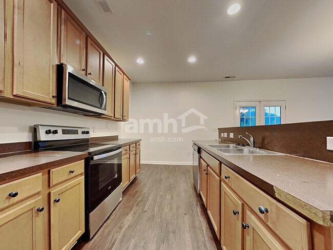 Building Photo - 8970 N Red Maple Cir