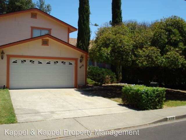 Building Photo - 3 br, 3 bath House - 418 NUT TREE RD