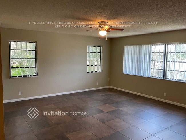 Foto del edificio - 1769 NE 40th Pl