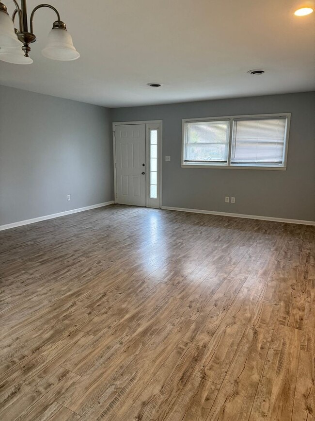 Building Photo - 48 Edgemoor Dr