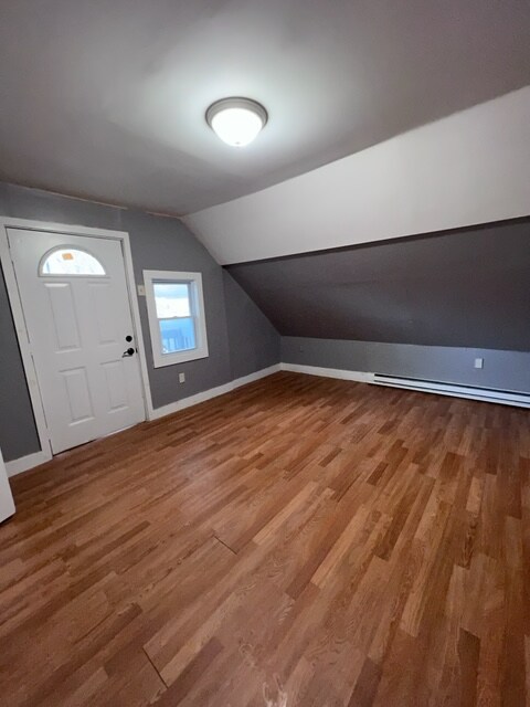 Building Photo - 380 Blatchley Ave
