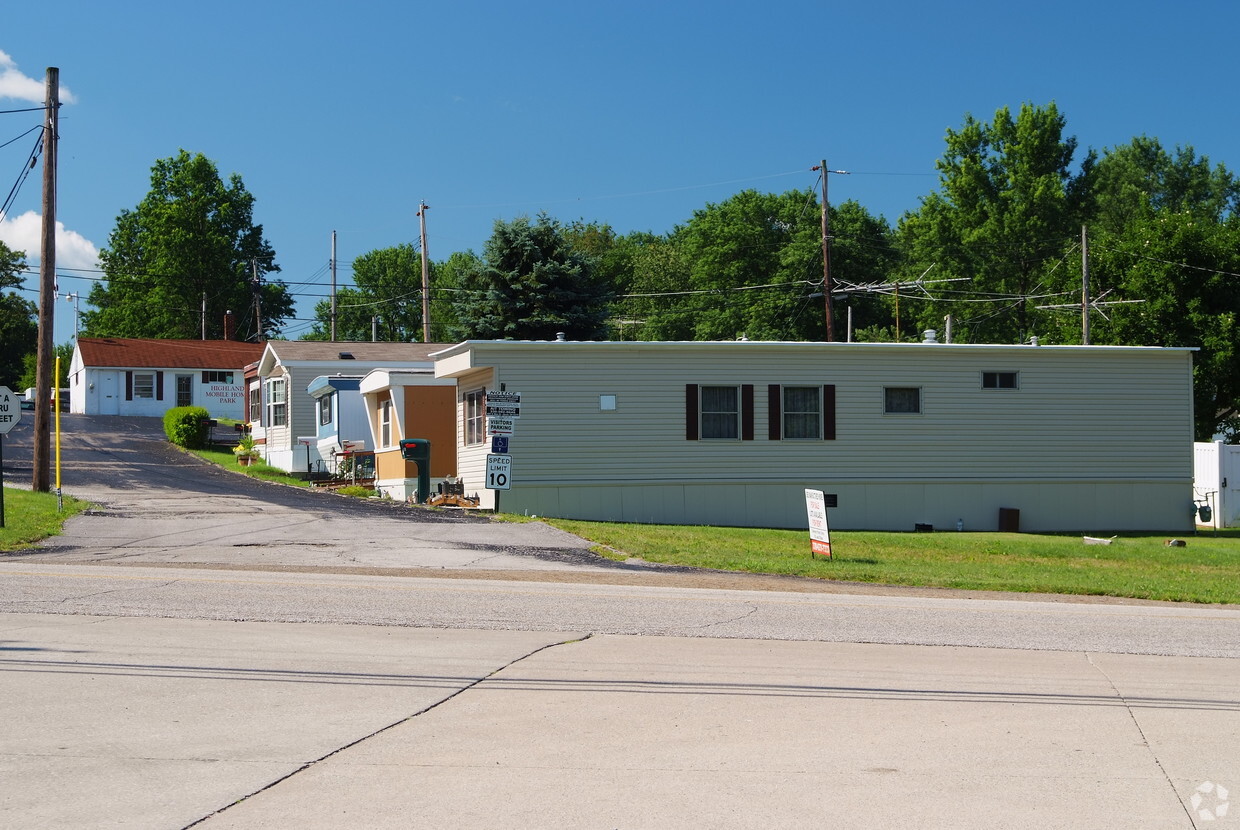 Primary Photo - 3202 Mogadore Rd