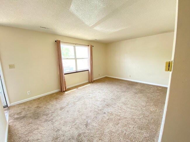 Foto del edificio - 4331 Ludwick Blvd