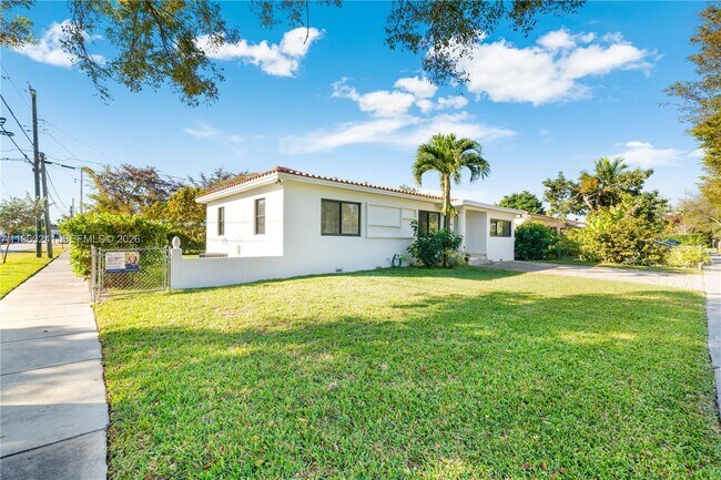 Foto del edificio - 6060 SW 16th Terrace