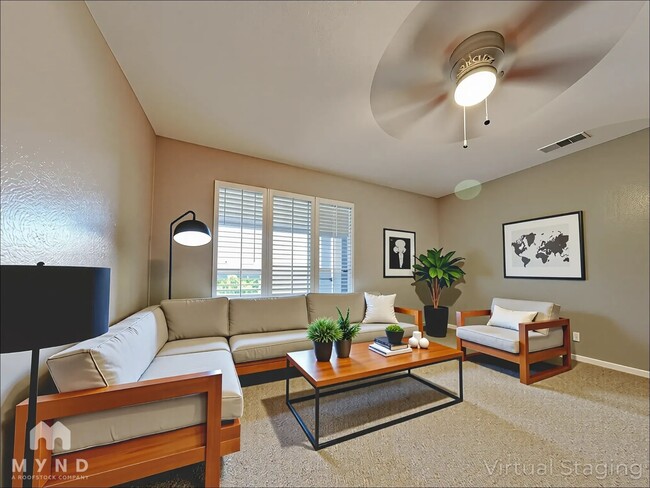 Building Photo - 1010 N Meadows Dr