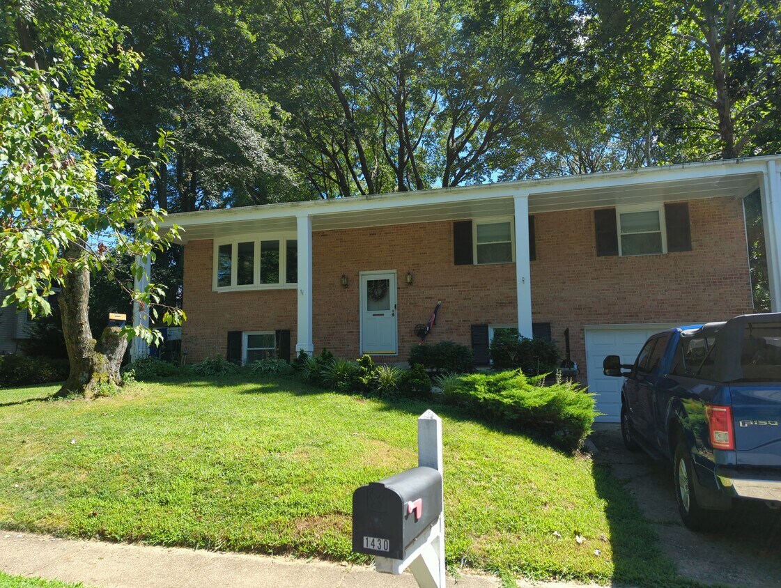 Foto principal - 1430 Catlyn Pl