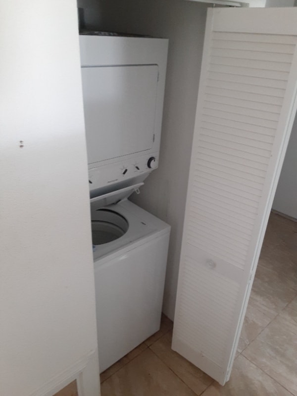 Foto del edificio - 322 W Newell St