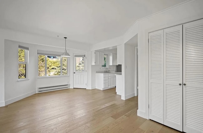 Building Photo - Beautiful 1 Bed 1 Bath Available