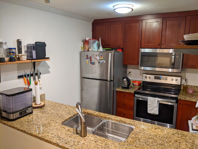 Kitchen Room - 3901 1st Ave NW