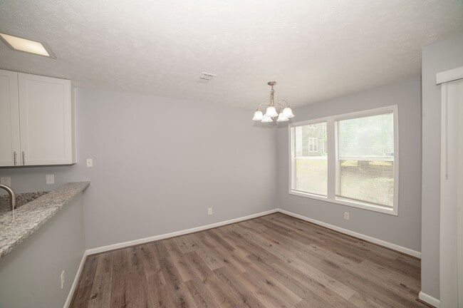 Building Photo - 1021 Wood Creek Dr