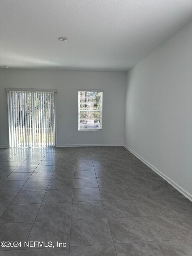 Building Photo - 443 Talulla Trl