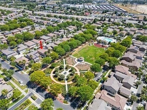 Building Photo - 11015 Van Uffelen Dr