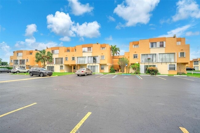 Foto del edificio - 9301 SW 4th St
