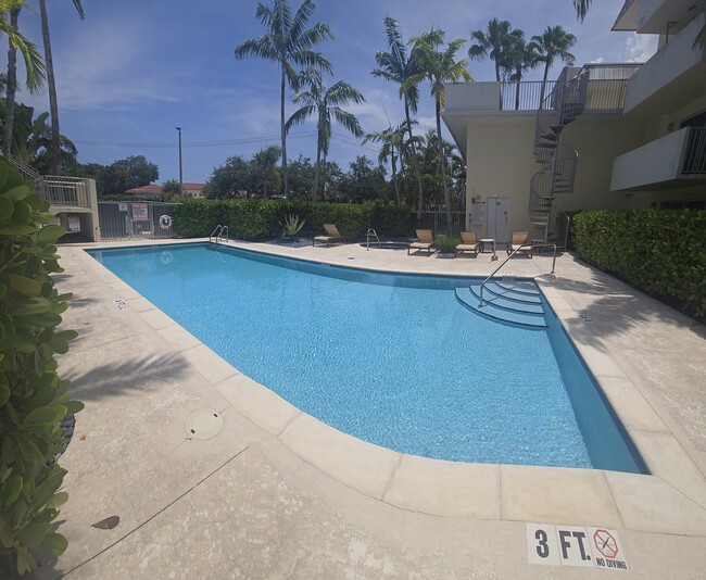 Building Photo - 8950 SW 69th Ct