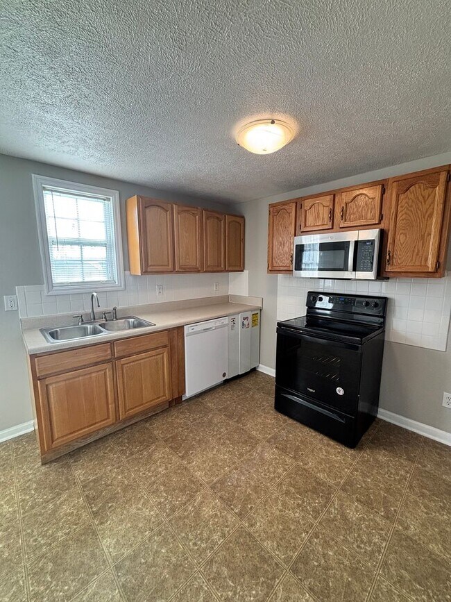 Foto del edificio - Cozy 3bd/2bth Cottage in Alcoa!